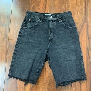 AGOLDE pinch waist denim shorts knee length 26